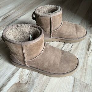 Ugg classic mini II